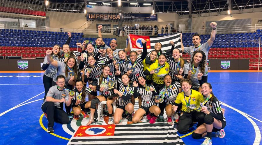 Atleta jundiaiense de 14 anos é campeã brasileira com a Seleção Paulista de Handebol