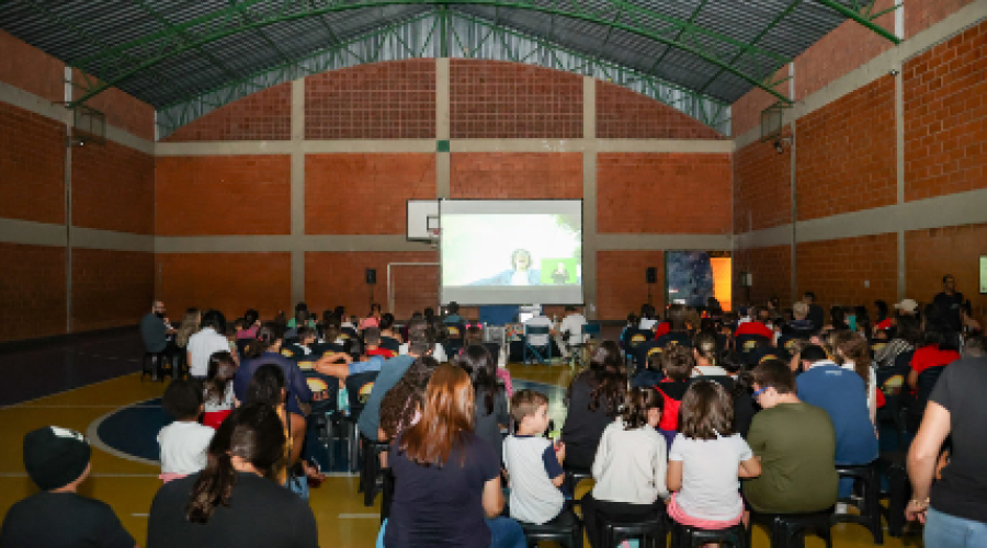 Jundiaí recebe CineSolar, cinema itinerante movido a energia solar