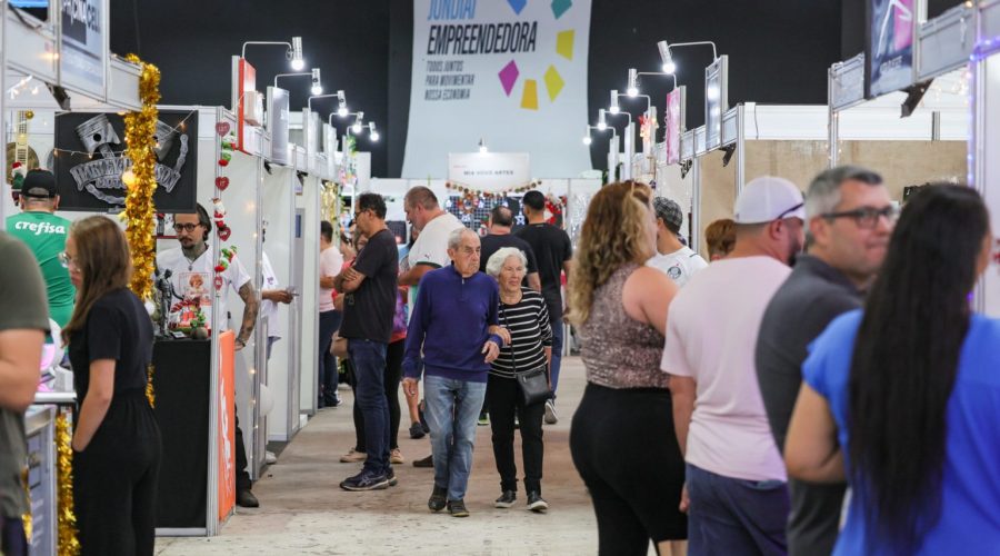 Palco principal da FENS terá programação especial com moda, cultura e negócios
