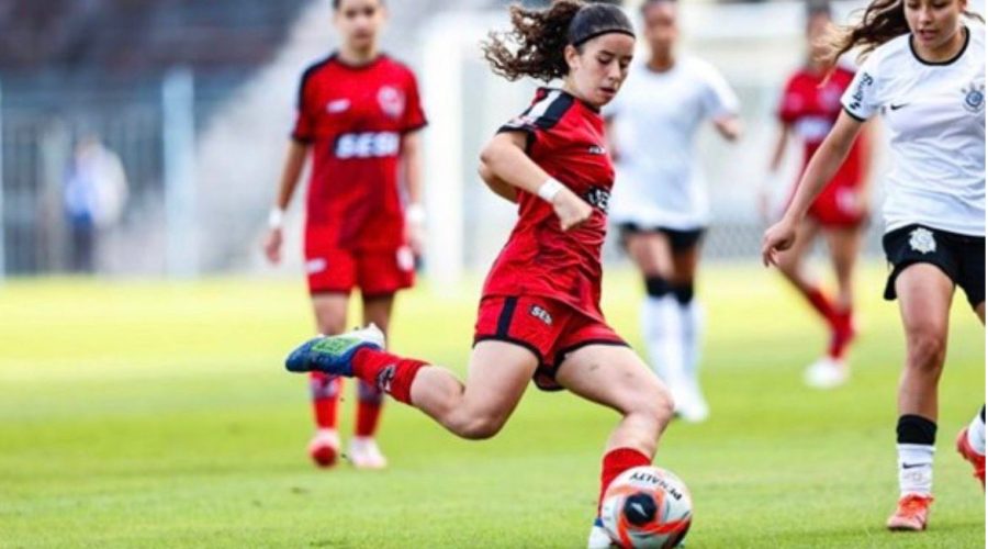 Sesi Jundiaí abre 33 vagas gratuitas para futebol feminino