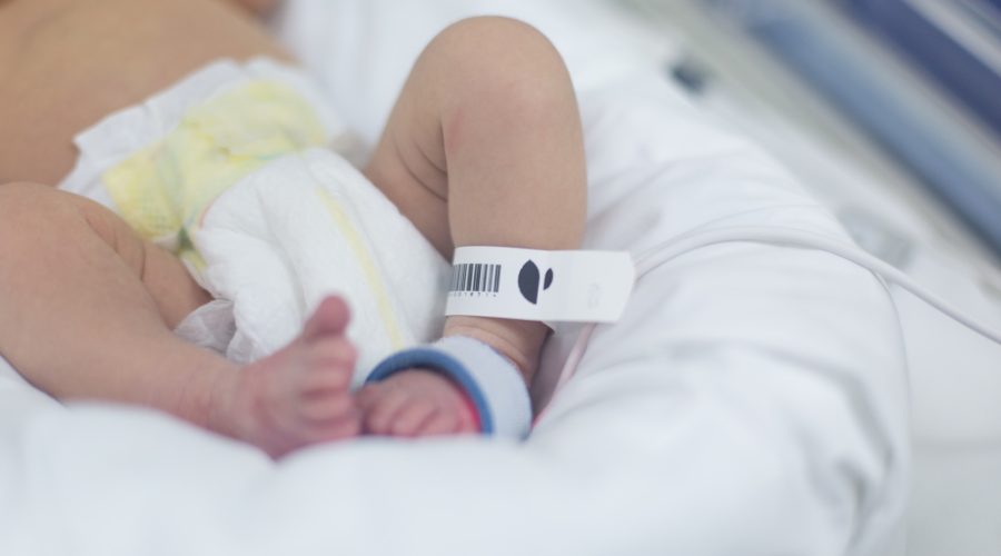 Bebê de 1 ano e 3 meses morre em Jundiaí após espancamentos; mãe foi presa