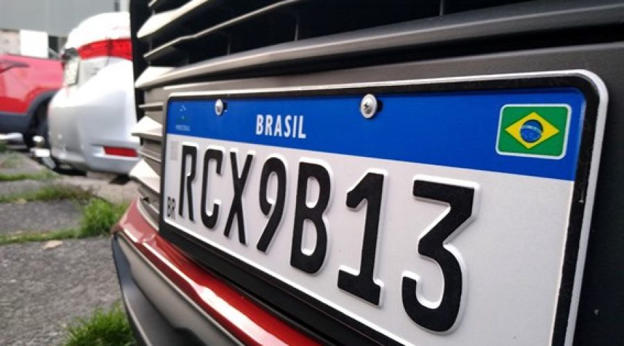 Licenciamento 2025: placa final 9 deve ser paga até domingo