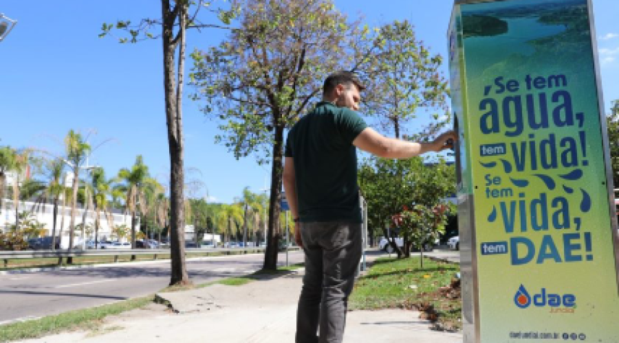 Jundiaí inicia instalação de bebedouros públicos para ampliar acesso à água potável