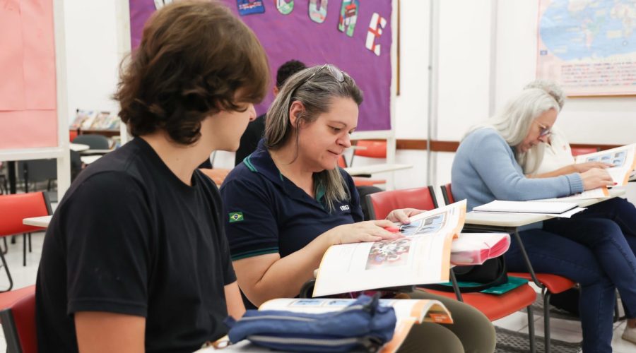 Último dia para inscrições nos cursos gratuitos do Centro de Línguas