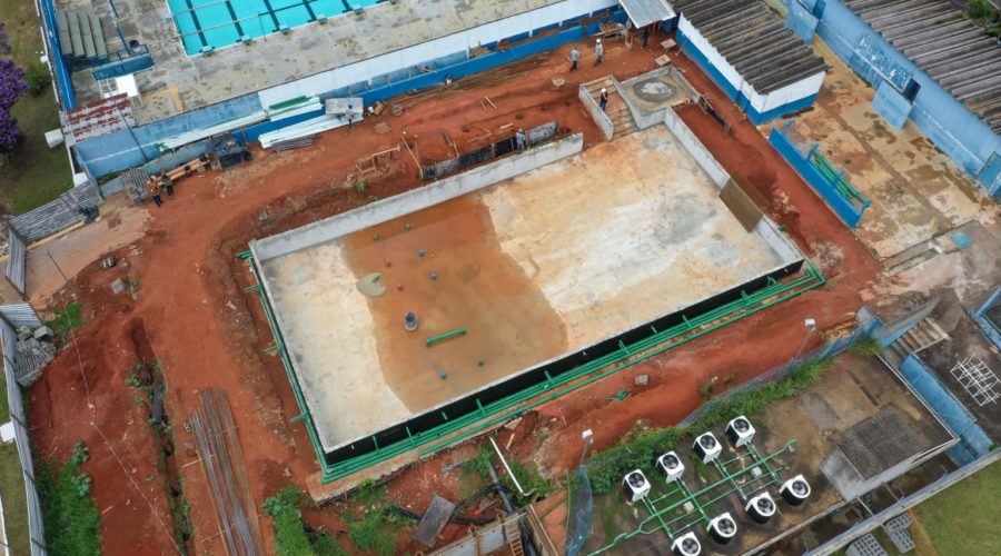 Obras da piscina do Bolão avançam e ampliam inclusão esportiva