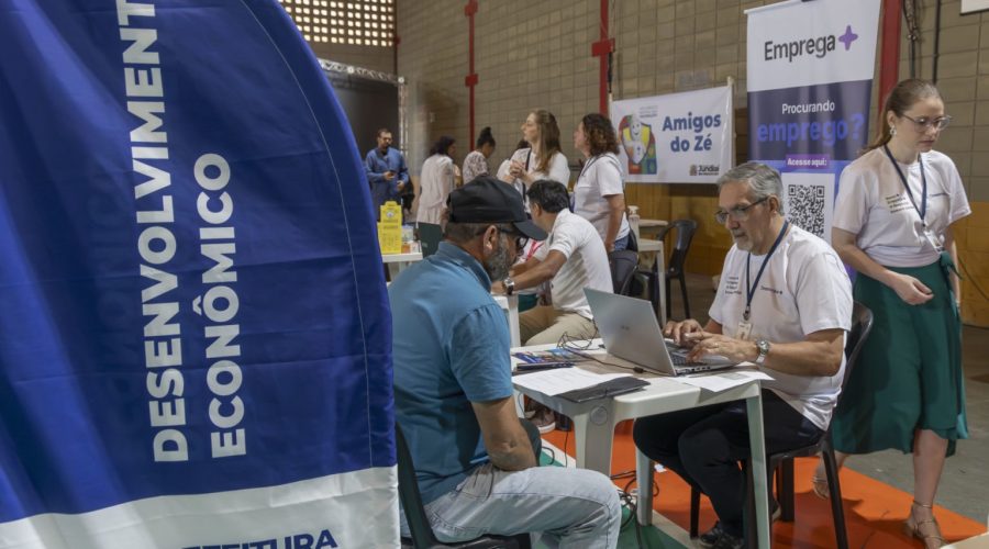 Prefeitura na Área leva mais de 1.500 vagas de emprego ao Vetor Oeste no dia 28