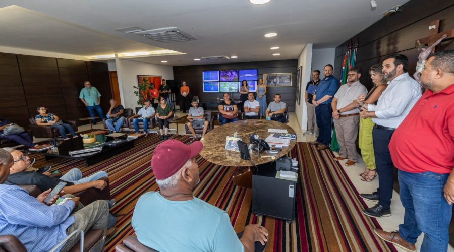 Prefeitura entrega matrículas definitivas a famílias do Jardim Novo Horizonte