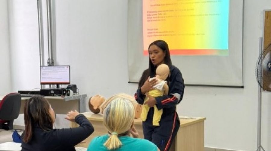 Formação em primeiros socorros reforça segurança nas escolas de Jundiaí